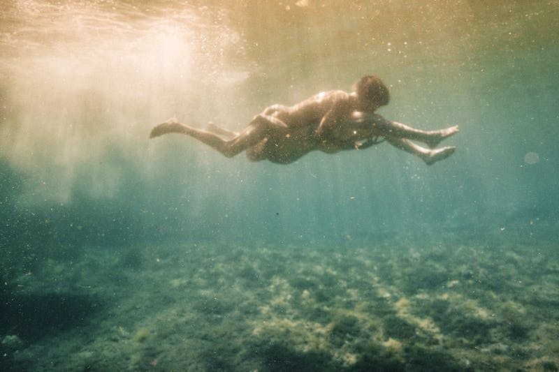 Underwater film still from XConfessions short film La Mujer y El Pescado 