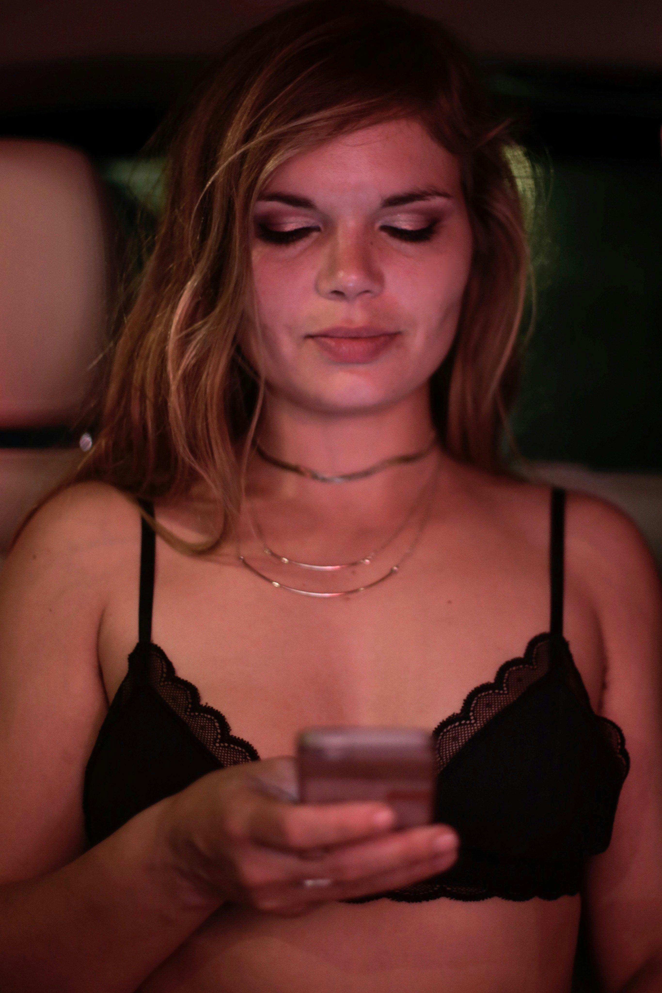 Viktoria Vaar in erotic short film Tinder Taxi on XConfessions