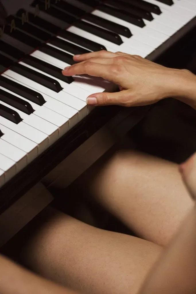 683px x 1024px - Hitting an Exquisite Note in Hysterical Piano Concert