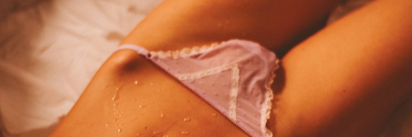 An erotic film still from 'Fräulein O.: Das Au-Pair' on XConfessions by Erika Lust